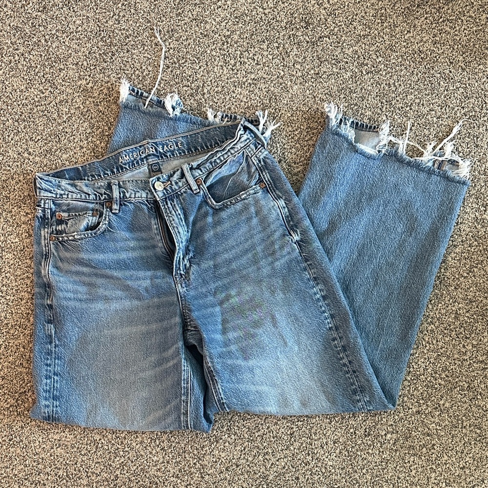 American Eagle Outfitters Light Blue Frayed Jeans